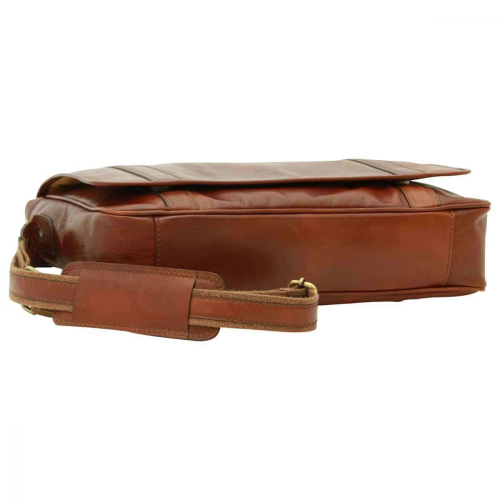 SOFT CALFSKIN LEATHER MESSENGER BAG - BROWN